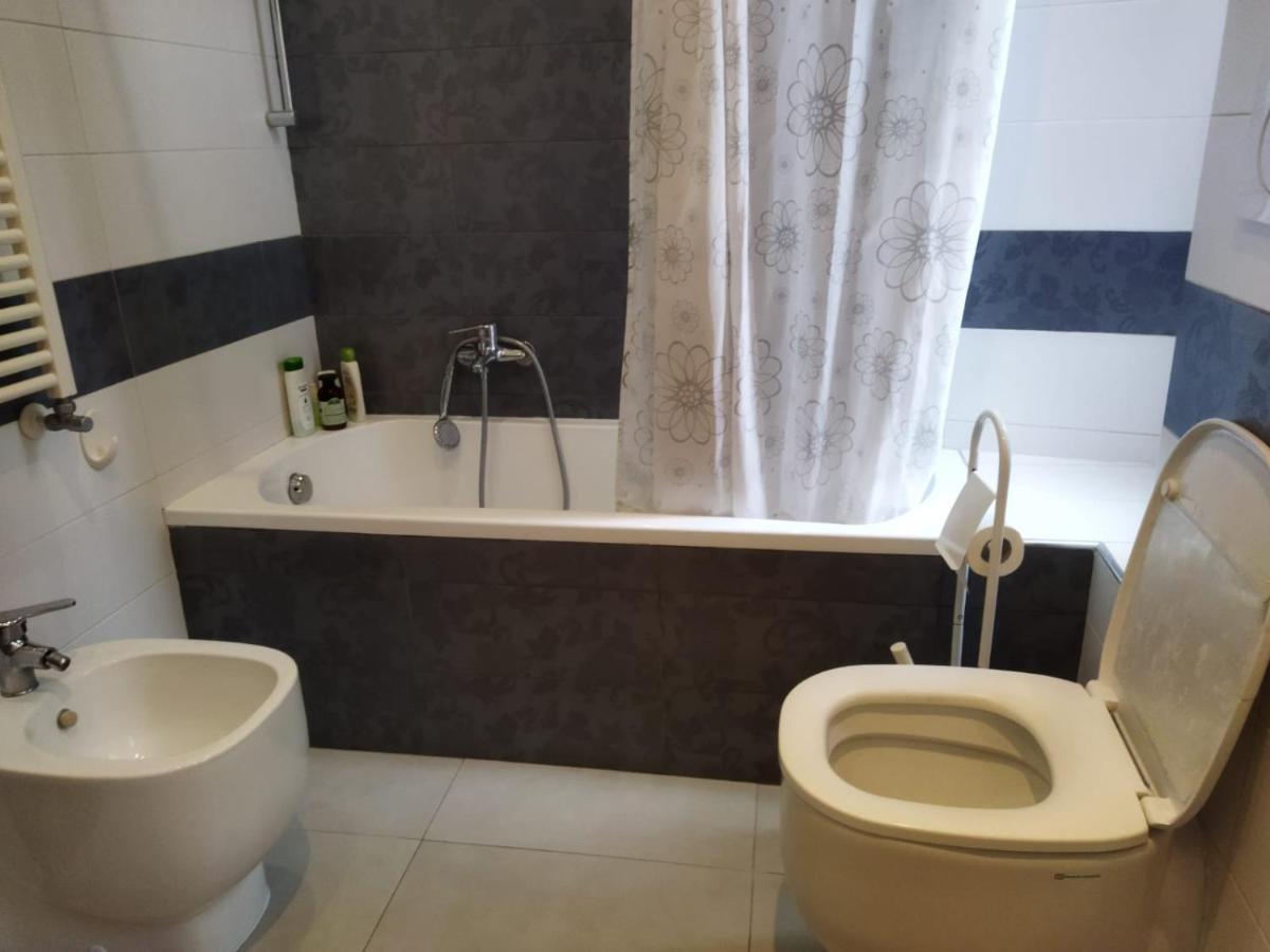 Affittacamere Vicino Stazione Trastevere. Roma Ngoại thất bức ảnh